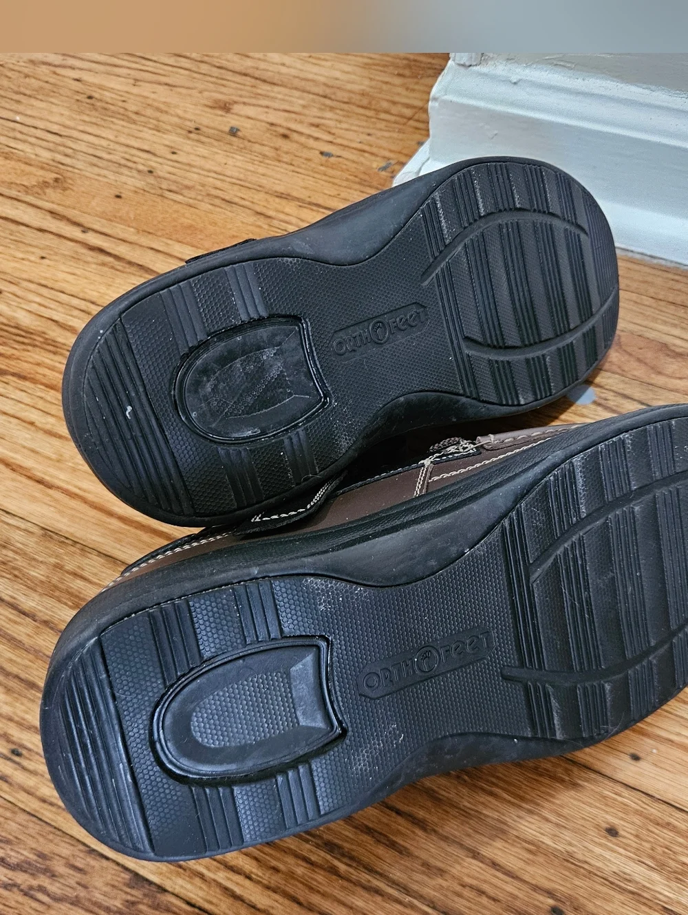 Orthofeet mens shoe